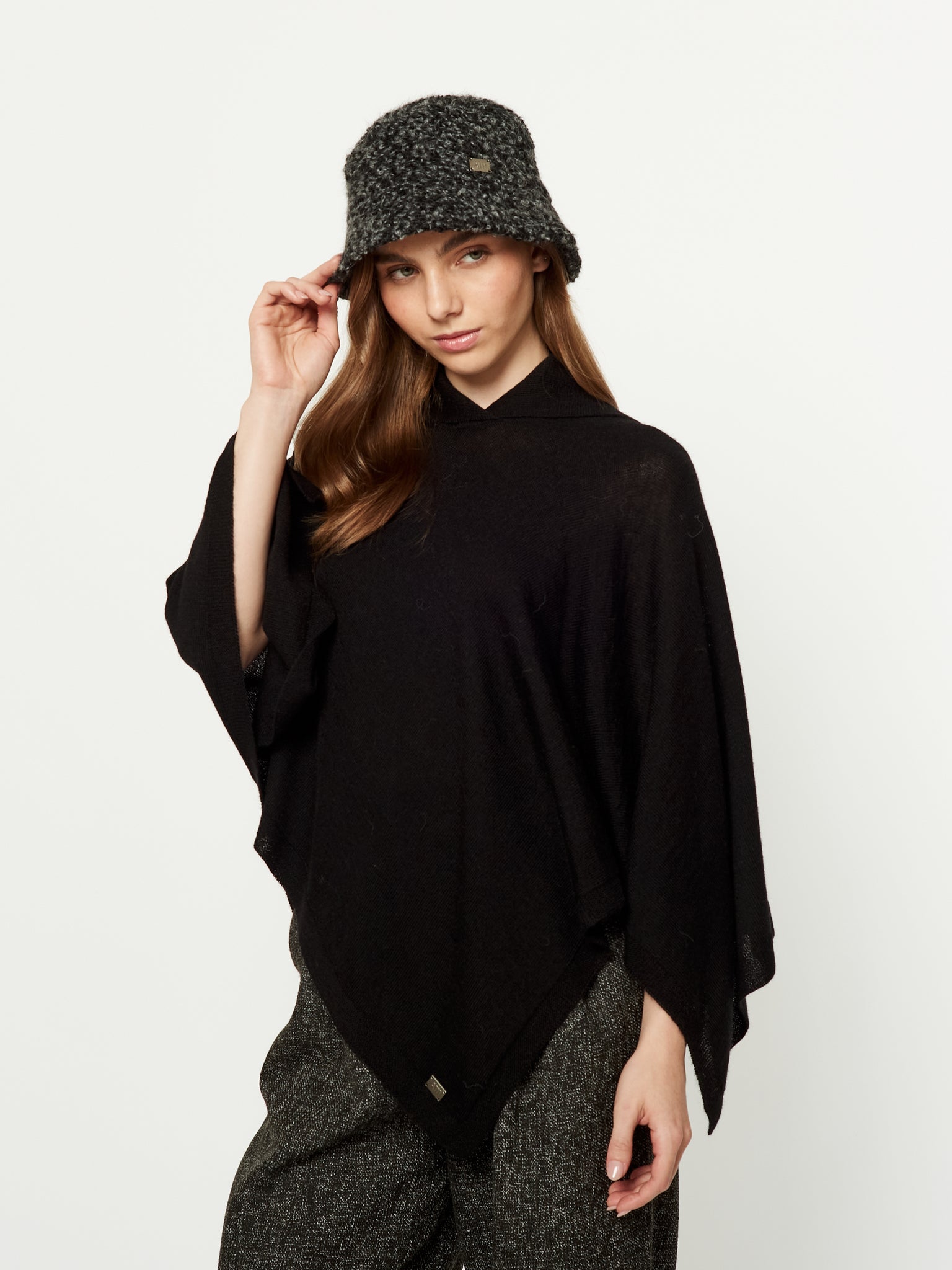 GORRO ATA | NEGRO